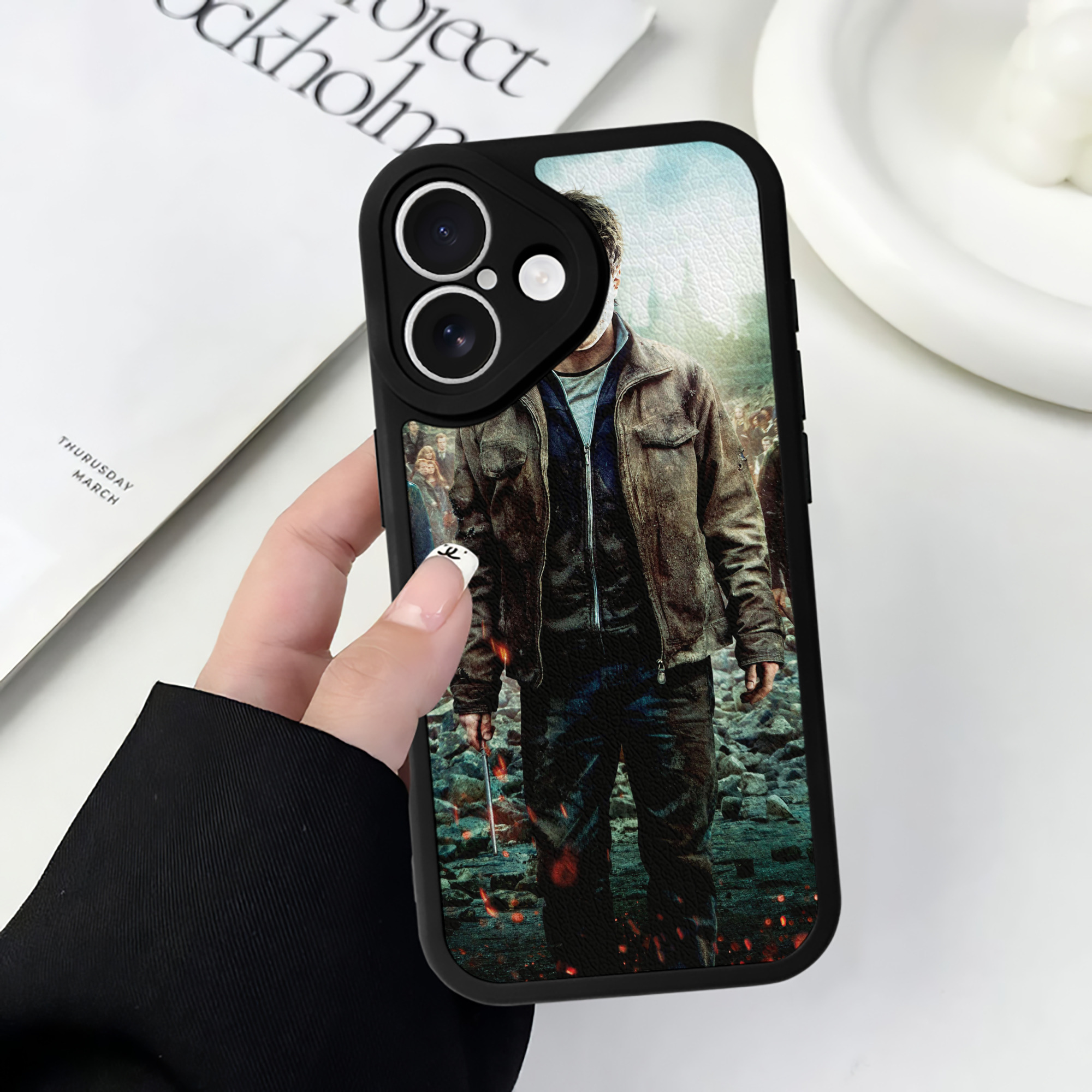 （画像用） Harry Potter ハリー・ポッターシリーズ 【iPhone 16シリーズ対応】シリコンスマホケース（レザー調） 材質：シリコン